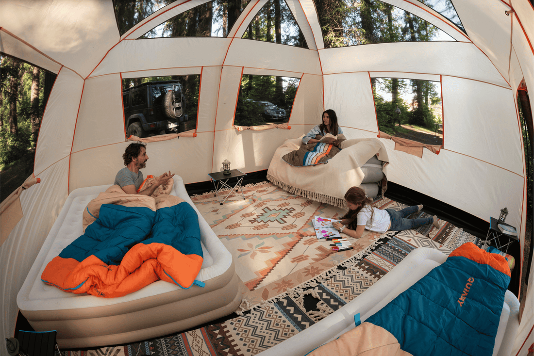 Familia en glamping, actividad al aire libre